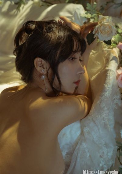 《漂亮的女邻居3》在线观看