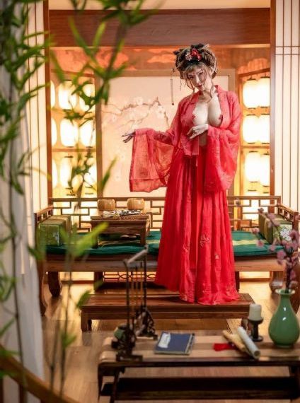 二个吃我乳房一个吃我b