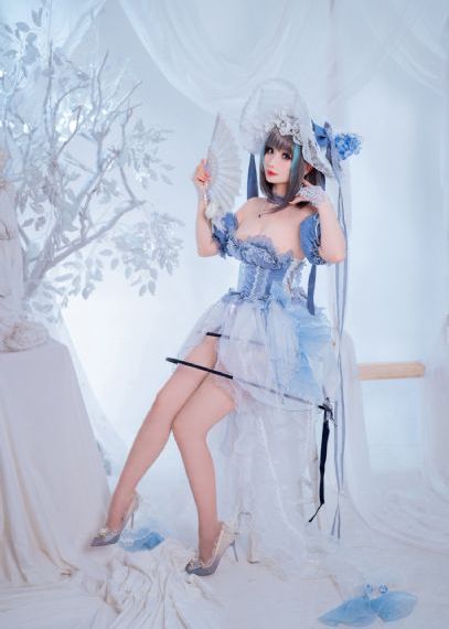 二个吃我乳房一个吃我b