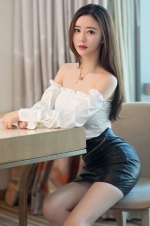 年轻漂亮的女教师2