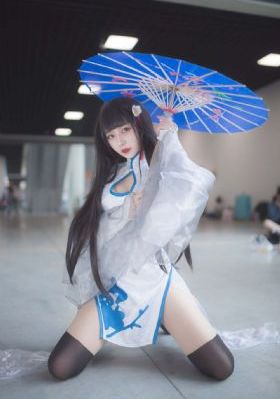 谁先爱上他