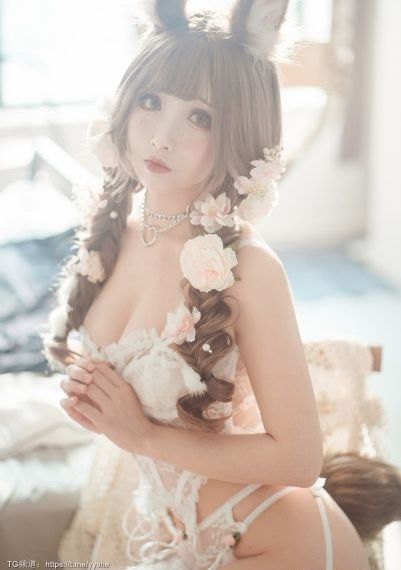 《美丽小蜜桃4